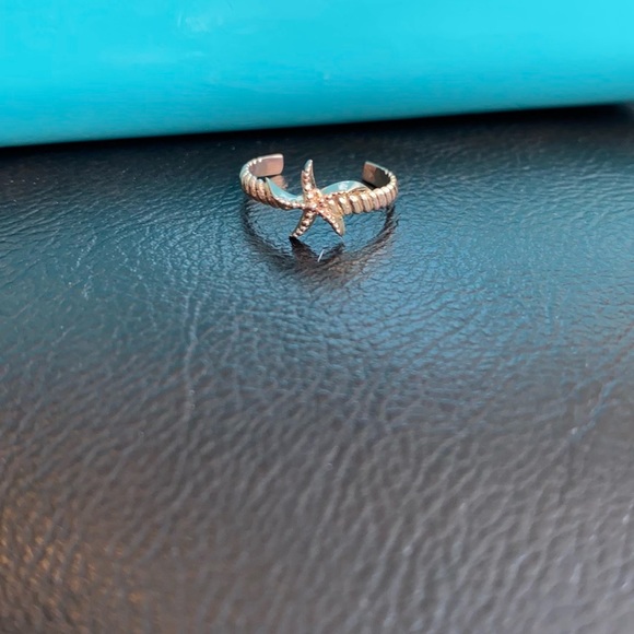 14k Solid Gold Starfish Toe Finger Knuckle Ring